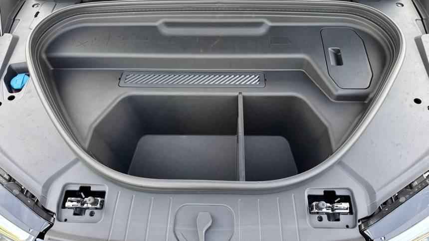 2025 Audi Q6 e-tron - Images - 9