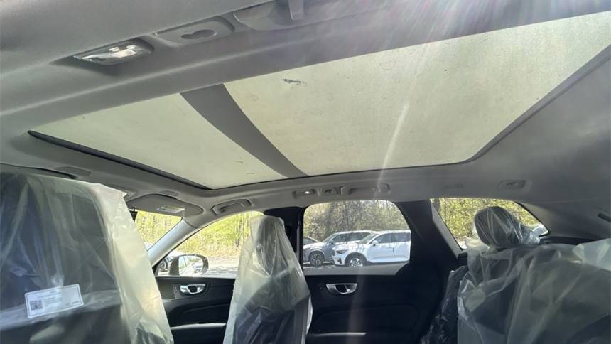 2025 Volvo XC60 - Images - 14