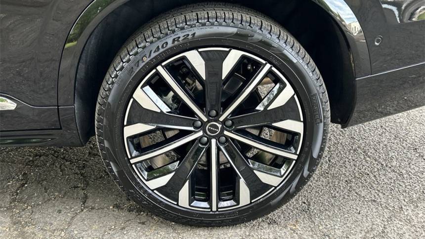 2025 Volvo XC90 - Images - 11