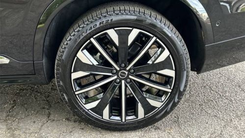 2025 Volvo XC90 - Images - 11