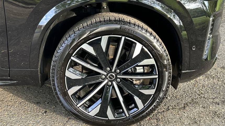 2025 Volvo XC90 - Images - 13