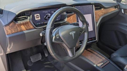 2019 Tesla Model X 5YJXCBE2XKF192849