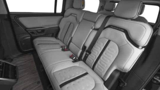 2024 Rivian R1S 7PDSGCBA4RN031174