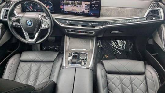 2025 BMW X5 - Images - 16
