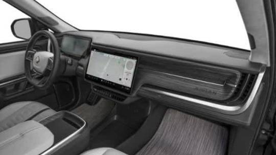2024 Rivian R1S - Images - 17
