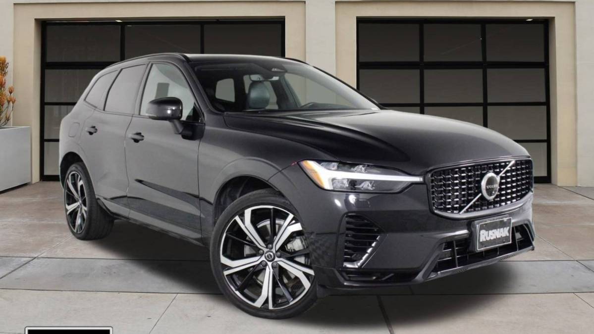 2022 Volvo XC60 - Images - 1