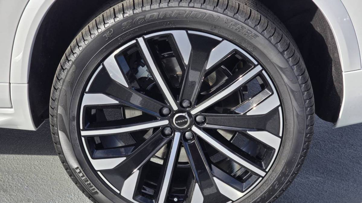 2025 Volvo XC90 - Images - 7