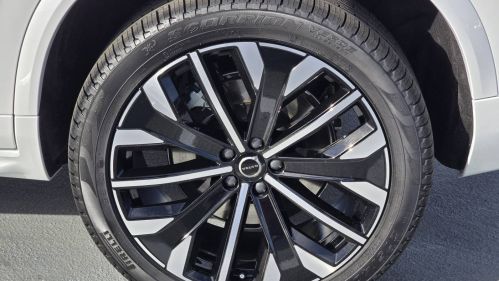 2025 Volvo XC90 - Images - 7