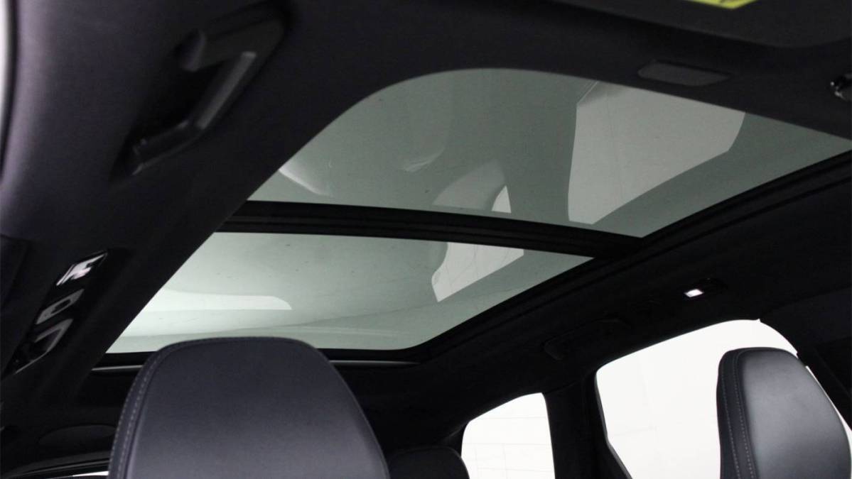 2022 Volvo XC60 - Images - 23
