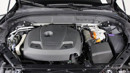 2022 Volvo XC60 - Images - 24