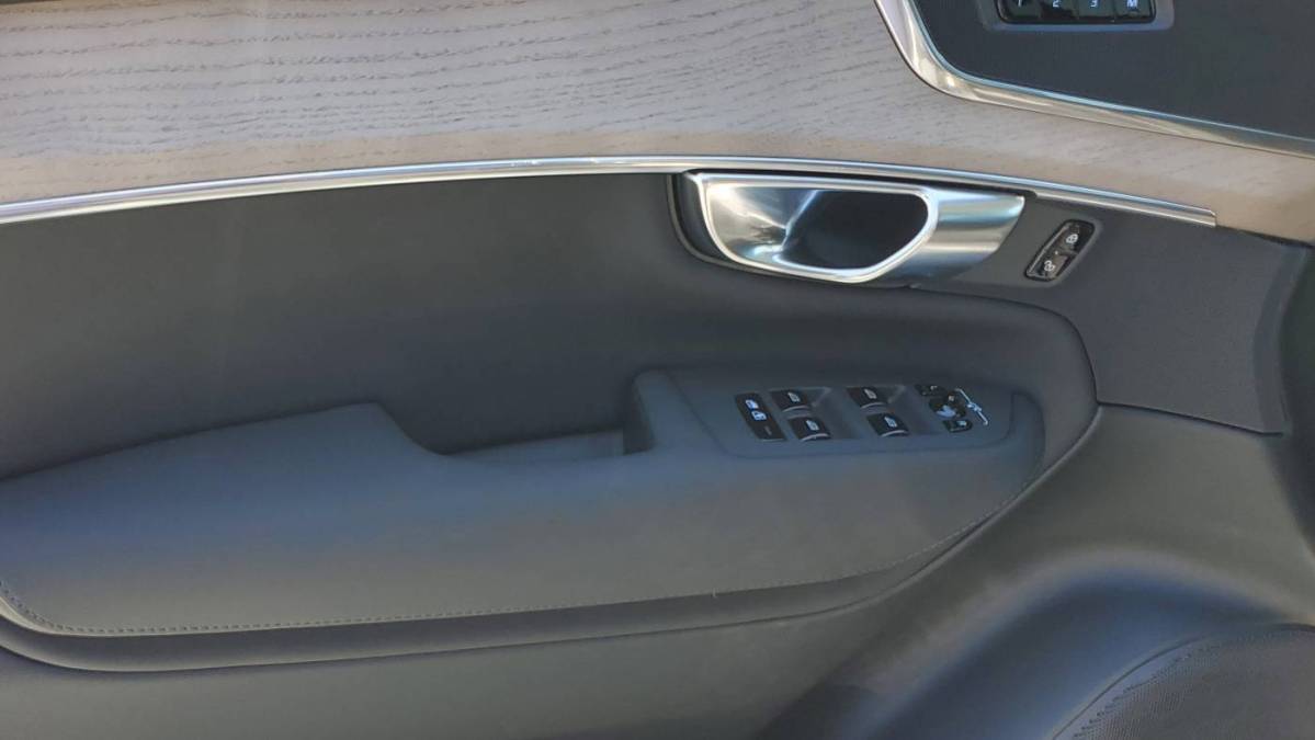 2025 Volvo XC90 - Images - 14
