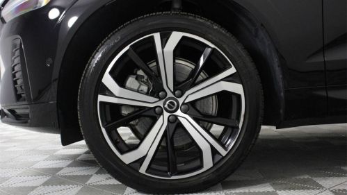 2022 Volvo XC60 - Images - 28