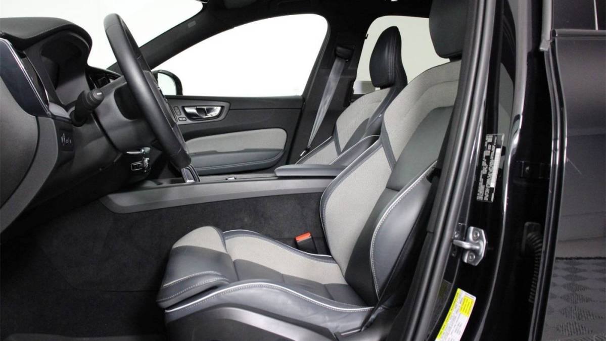 2022 Volvo XC60 - Images - 31