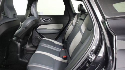 2022 Volvo XC60 - Images - 32