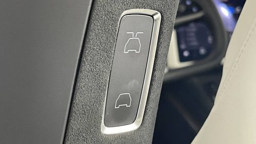 2022 Tesla Model X - Images - 37