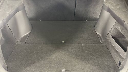 2022 Tesla Model X - Images - 39