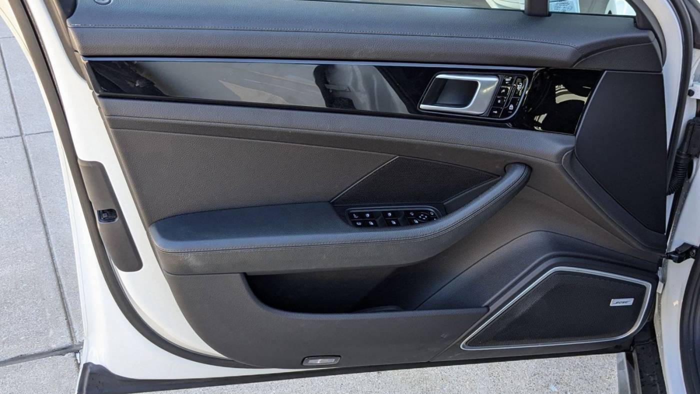 2019 Porsche Panamera WP0AE2A77KL123289