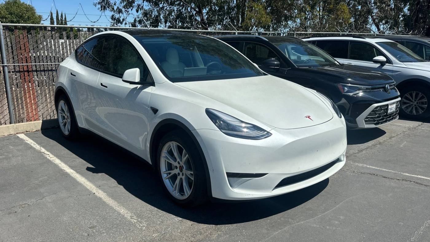 2020 Tesla Model Y 5YJYGDEF6LF006359