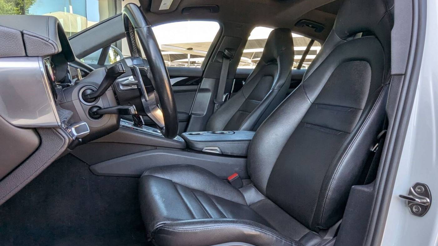 2019 Porsche Panamera WP0AE2A77KL123289