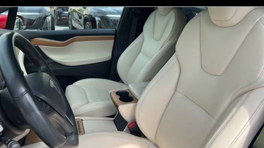 2020 Tesla Model X 5YJXCAE46LF238903