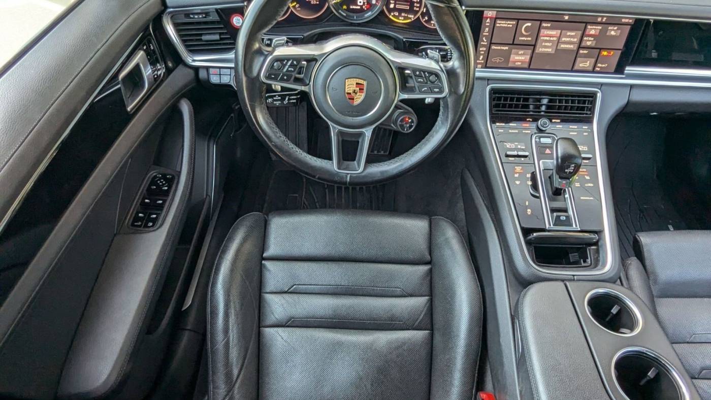 2019 Porsche Panamera WP0AE2A77KL123289