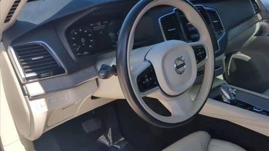 2020 Volvo XC90 - Images - 9