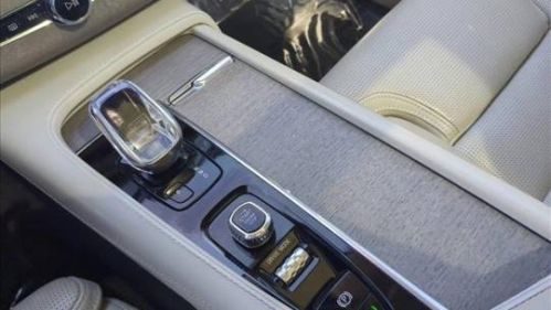 2020 Volvo XC90 - Images - 11