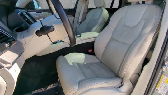 2020 Volvo XC90 - Images - 18