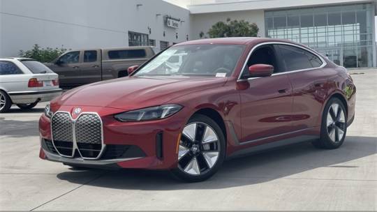 2025 BMW i4 - Images - 1