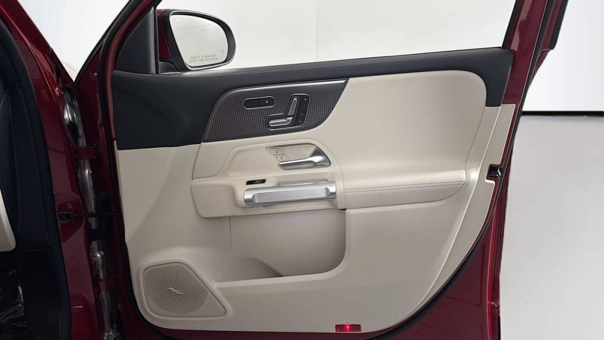 2023 Mercedes EQB - Images - 22