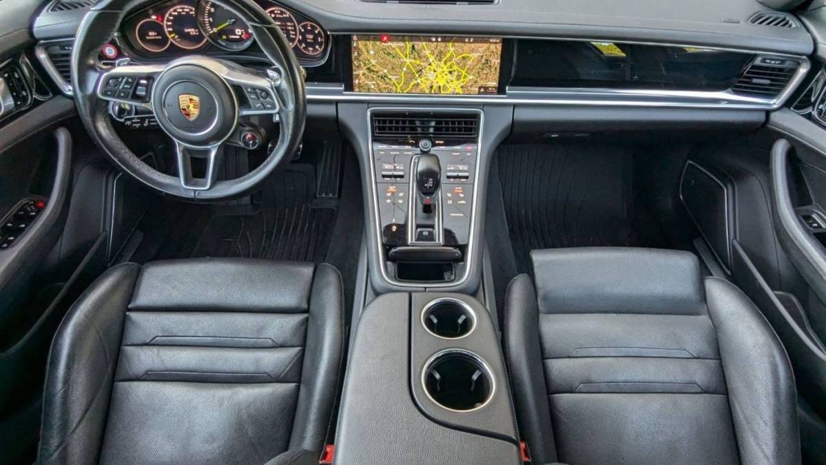 2019 Porsche Panamera - Images - 22
