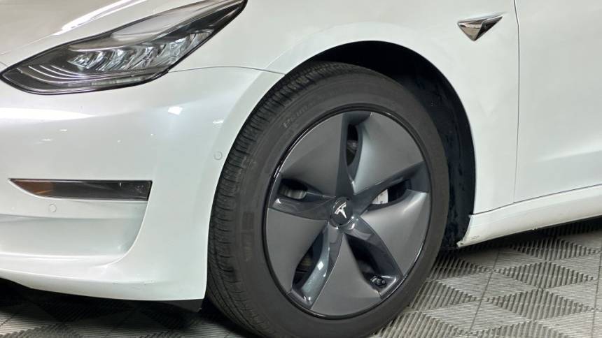 2020 Tesla Model 3 - Images - 6