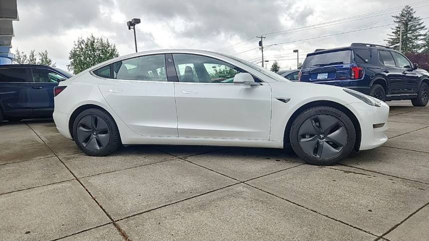 2019 Tesla Model 3 - Images - 4