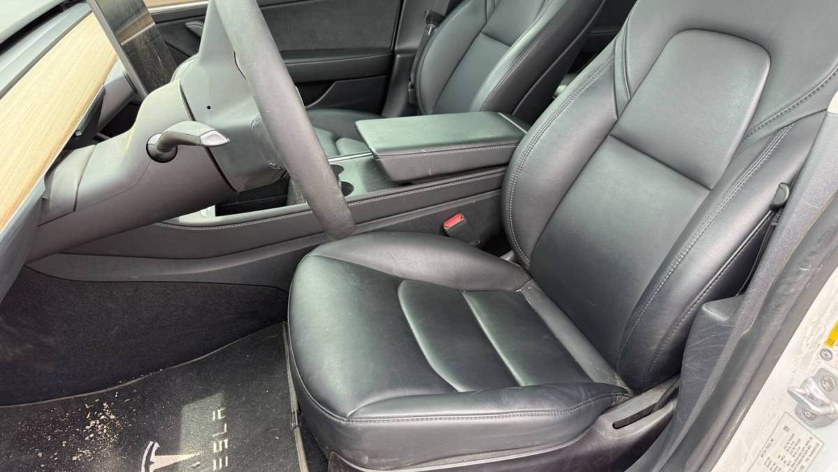 2023 Tesla Model 3 - Images - 9