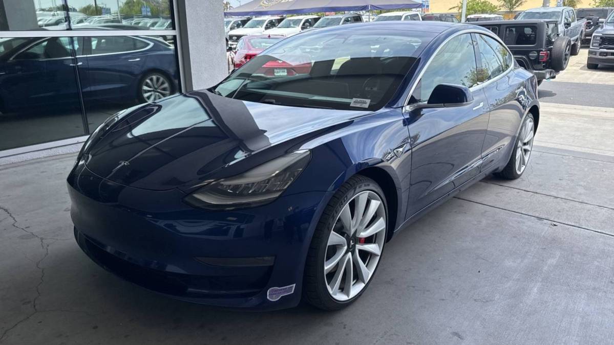 2018 Tesla Model 3 5YJ3E1EB3JF106265
