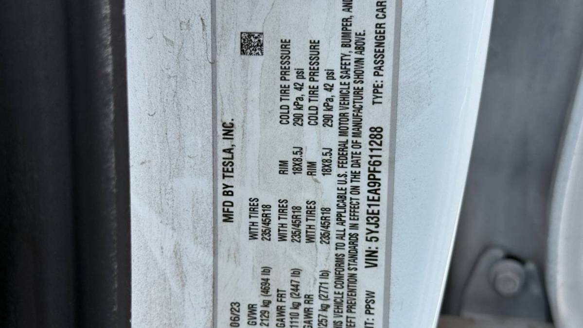 2023 Tesla Model 3 - Images - 11