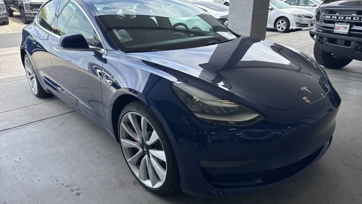 2018 Tesla Model 3 - Images - 4