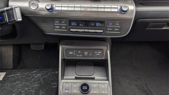 2025 Hyundai Kona Electric - Images - 18