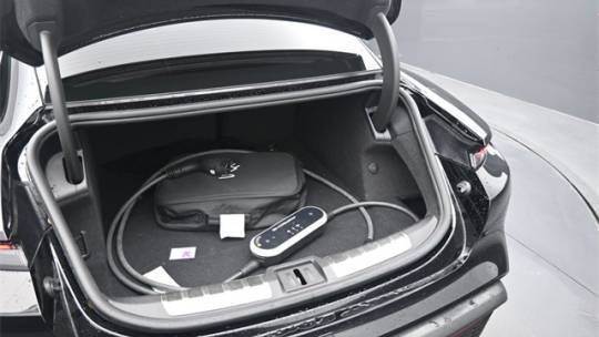 2024 Porsche Taycan - Images - 21