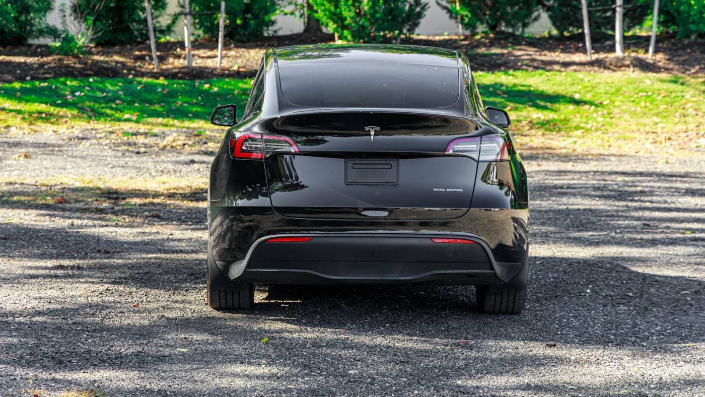 2023 Tesla Model Y 7SAYGDEE0PA180988