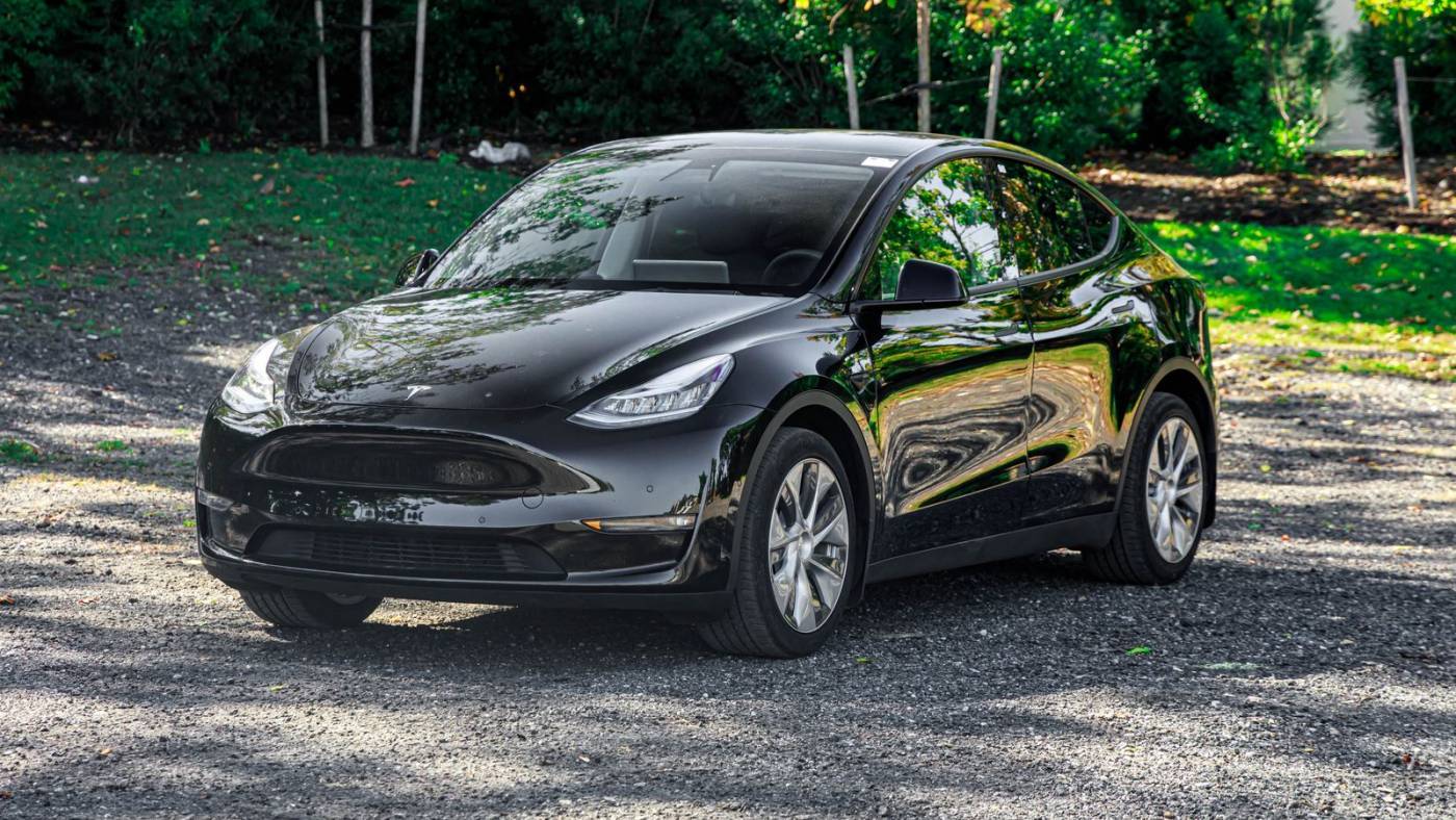 2023 Tesla Model Y 7SAYGDEE0PA180988