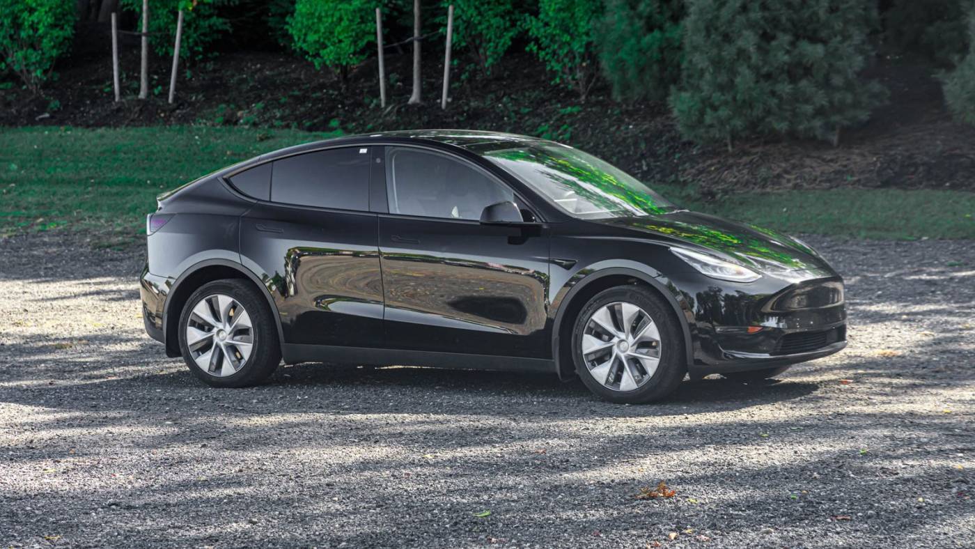 2023 Tesla Model Y 7SAYGDEE0PA180988