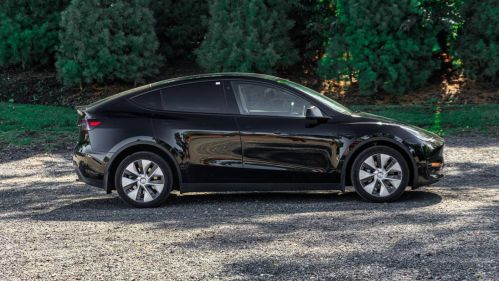 2023 Tesla Model Y 7SAYGDEE0PA180988