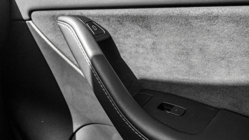 2023 Tesla Model Y 7SAYGDEE0PA180988