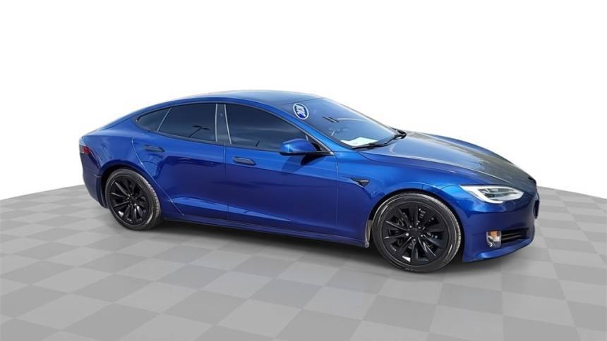 2020 Tesla Model S - Images - 9