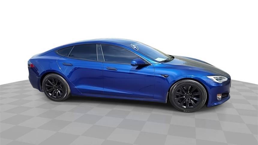 2020 Tesla Model S - Images - 10