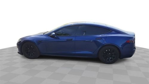 2020 Tesla Model S - Images - 30