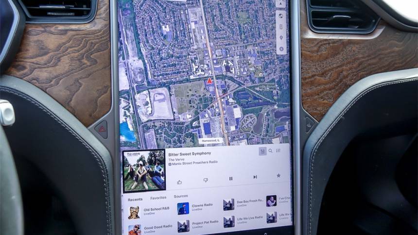 2020 Tesla Model S - Images - 46