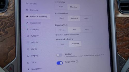 2020 Tesla Model S - Images - 50