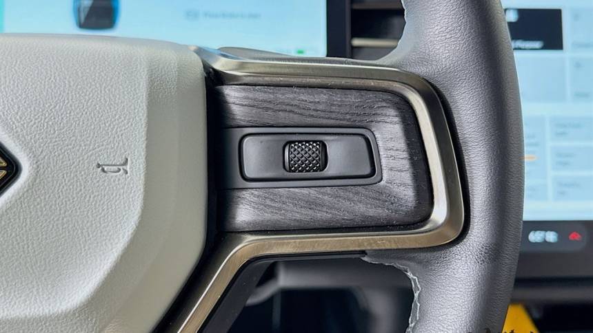 2023 Rivian R1S - Images - 14